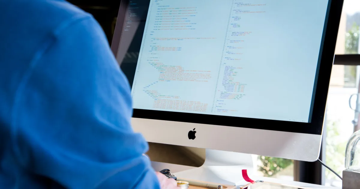 Discount, avans, penalități: cum arată în XML-ul e-Factura